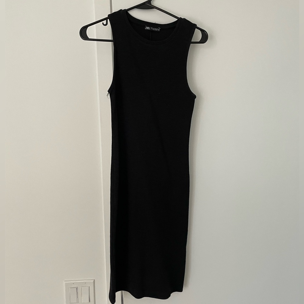 Black Sleeveless Zara Dress